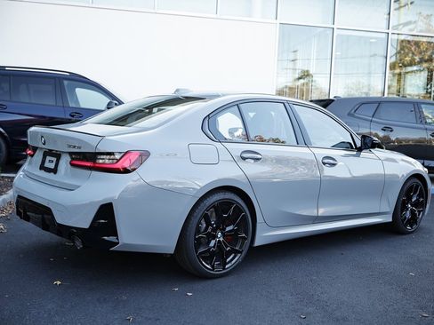 New 2026 BMW 330i Sedan w/ M Sport Package image 7