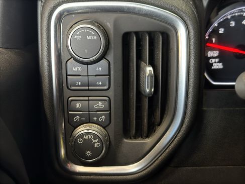 Used 2022 Chevrolet Silverado 1500 RST AWD/4WD image 26