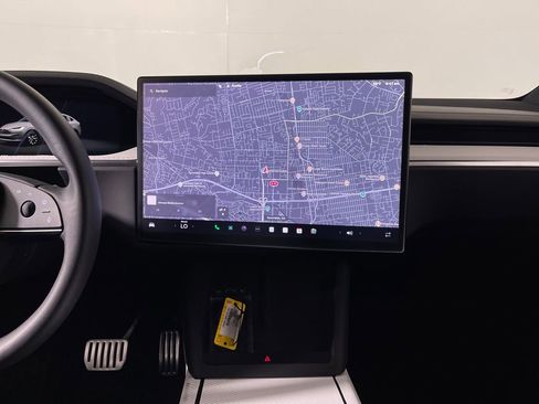 Used 2024 Tesla Model X AWD/4WD image 16