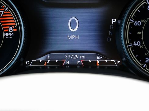 Used 2022 Jeep Cherokee Limited image 3