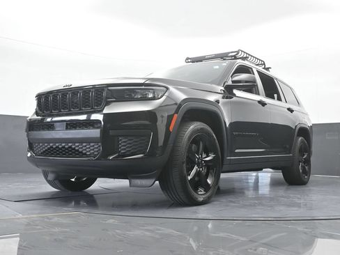 Used 2022 Jeep Grand Cherokee L Laredo RWD image 58