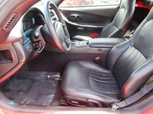 Used 1998 Chevrolet Corvette Convertible w/ Performance Handling Pkg RWD image 16