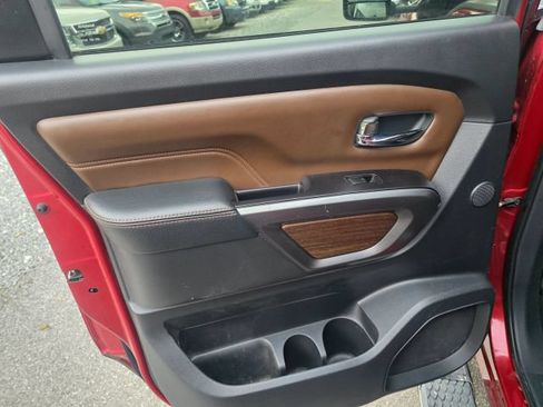 Used 2019 Nissan Titan Platinum Reserve w/ Platinum Utility Package AWD/4WD image 18