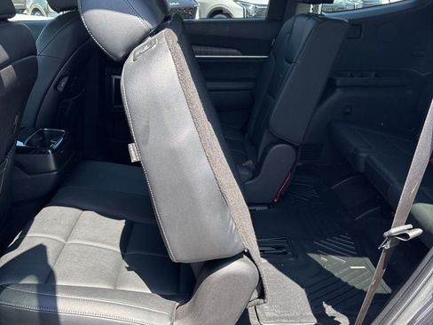 Used 2024 Kia Telluride EX AWD/4WD image 25