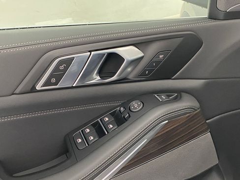 Used 2026 BMW X5 xDrive50e w/ Premium Package image 24