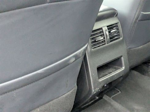 Used 2025 Mitsubishi Outlander SE image 27