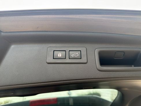 Used 2022 Subaru Forester Limited image 19