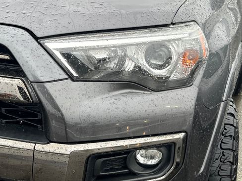 Used 2021 Toyota 4Runner Nightshade image 11