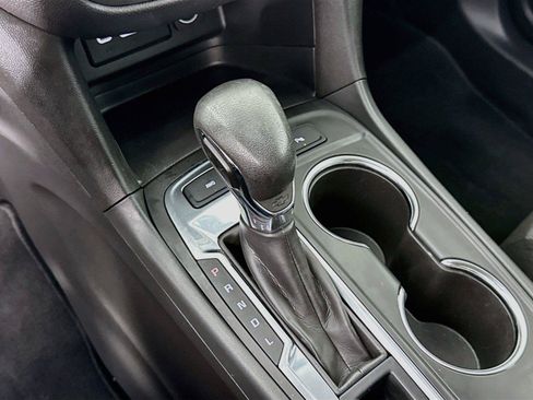 Used 2024 Chevrolet Equinox LT AWD/4WD image 17