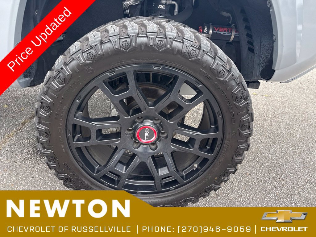 Used 2021 Toyota Tacoma TRD Sport AWD/4WD image 33