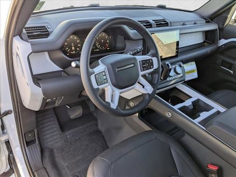 New 2025 Land Rover Defender 110 S image 3