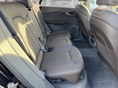 Used 2019 Audi Q8 Prestige image 32