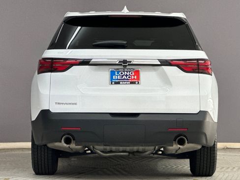 Used 2022 Chevrolet Traverse LS image 10