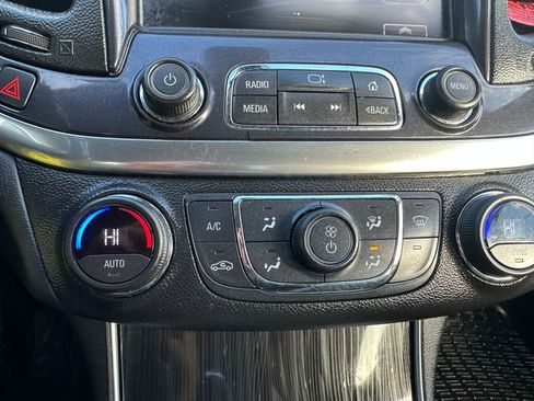 Used 2017 Chevrolet Impala LT w/ Convenience Package FWD image 25