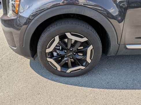 Used 2025 Kia Telluride S FWD image 37