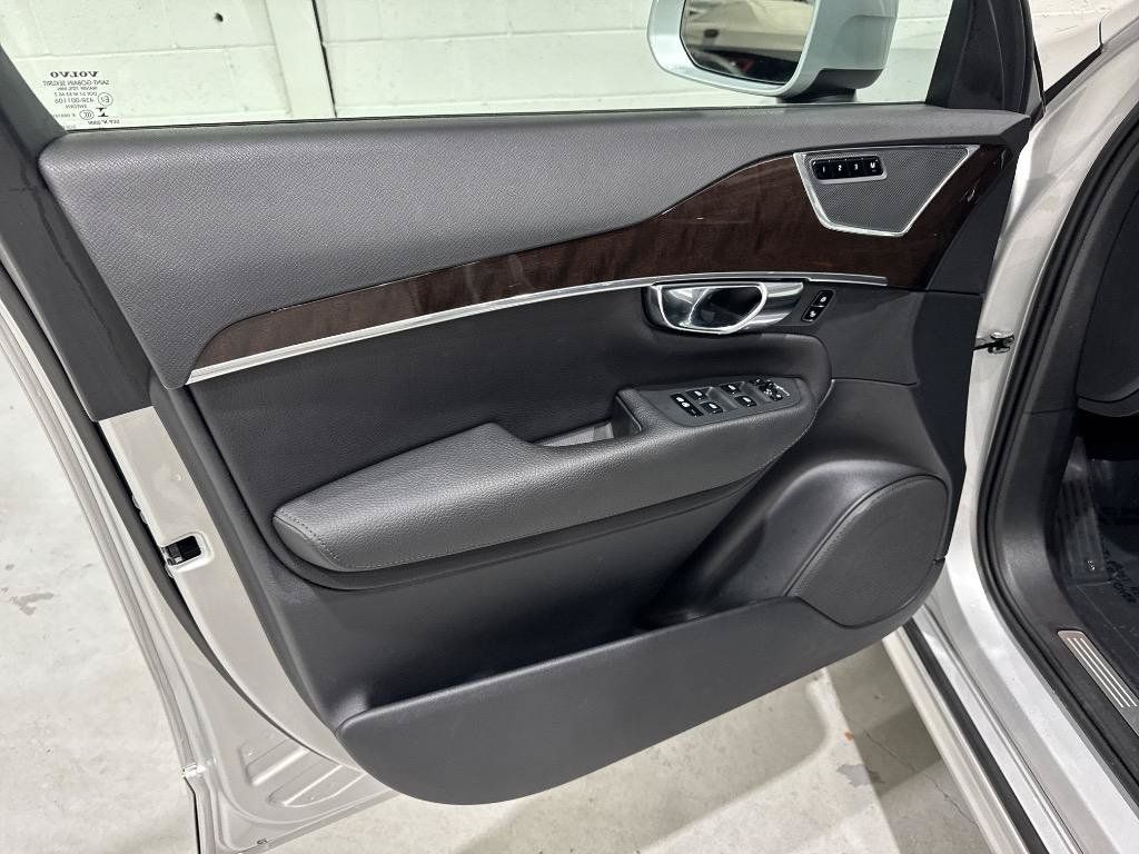 Used 2019 Volvo XC90 T6 Momentum w/ Protection Package AWD/4WD image 29