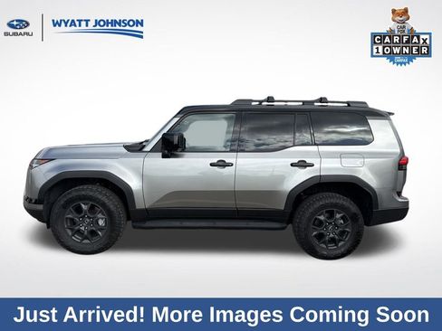 Used 2024 Lexus GX 550 image 3