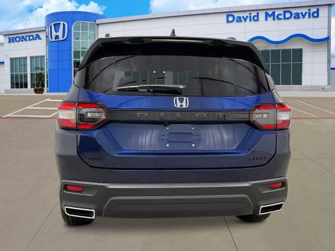 New 2025 Honda Pilot Sport image 5