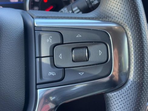 Used 2025 Chevrolet Blazer LT AWD/4WD image 13