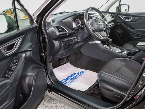 Used 2023 Subaru Forester Premium AWD/4WD image 3