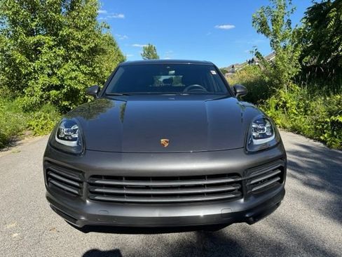 Used 2023 Porsche Cayenne Platinum Edition AWD/4WD image 3