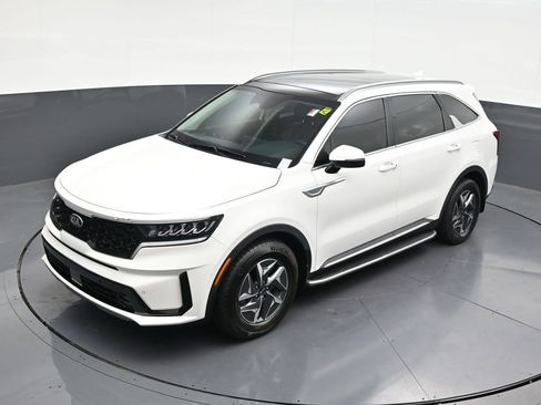 Used 2021 Kia Sorento EX FWD image 19