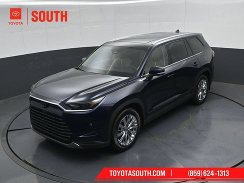 Used 2025 Toyota Grand Highlander AWD image 54