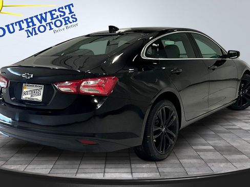 Used 2024 Chevrolet Malibu LT w/ Midnight Edition FWD image 7