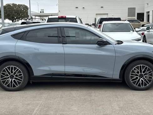 Used 2024 Ford Mustang Mach-E Premium image 8