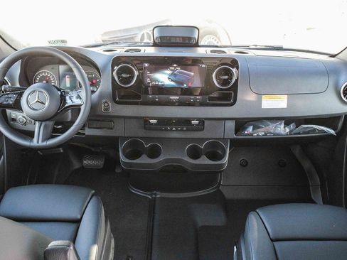 New 2026 Mercedes-Benz Sprinter 2500 image 12