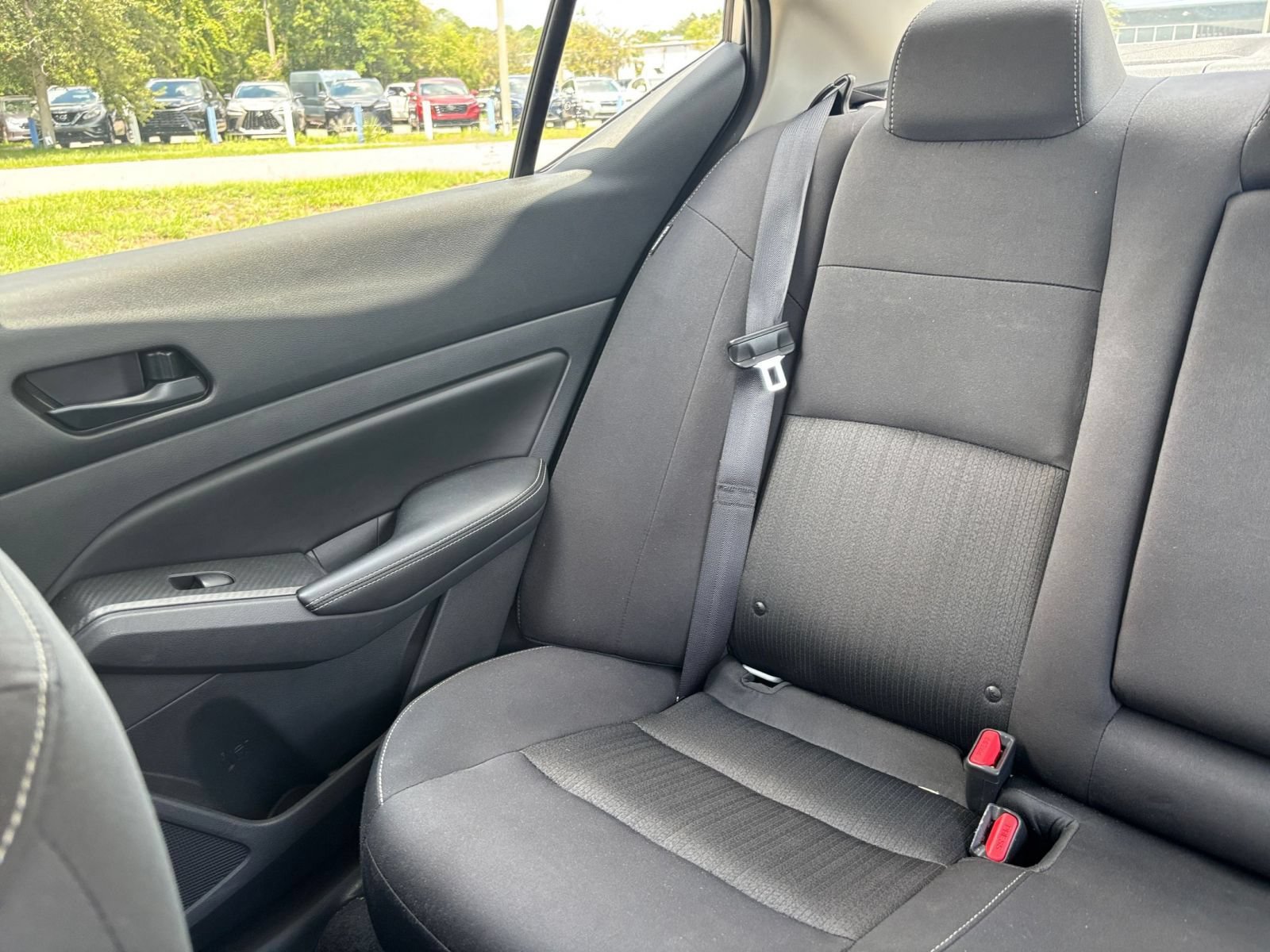 Used 2025 Nissan Altima 2.5 SV FWD image 37