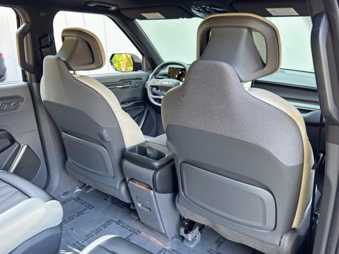 Used 2025 Kia EV9 GT-Line AWD/4WD image 41