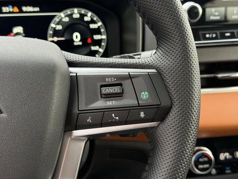 Used 2025 Mitsubishi Outlander SEL image 16