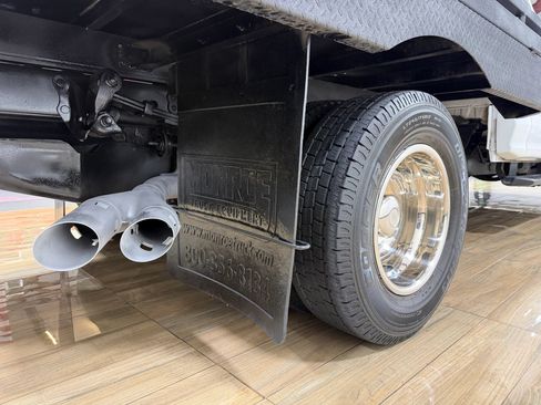 Used 2018 Ford F350 4x4 Crew Cab XL DRW w/ Power Equipment Group image 6
