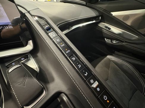Used 2023 Chevrolet Corvette Stingray Premium Cpe w/ Z51 Performance Package RWD image 28