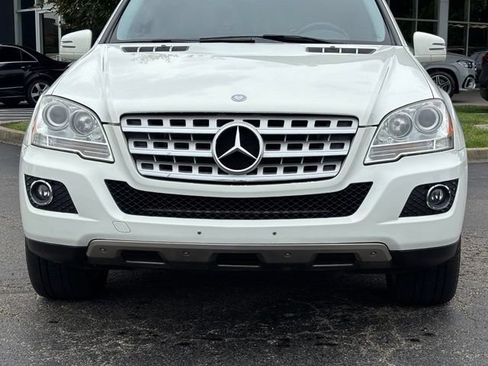 Used 2011 Mercedes-Benz ML 350 4MATIC image 3