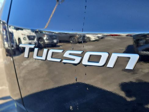 Used 2025 Hyundai Tucson SE image 29