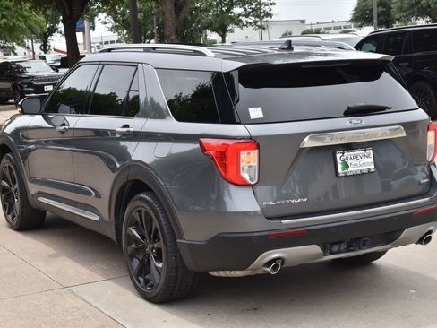 Used 2023 Ford Explorer Platinum w/ Technology Package RWD image 10