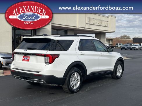 New 2026 Ford Explorer Active w/ Active Comfort Package image 4