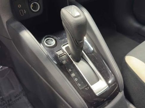 Used 2022 Nissan Versa SV FWD image 24