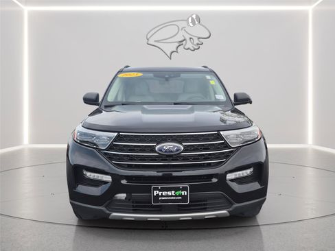 Used 2023 Ford Explorer XLT w/ Equipment Group 202A AWD/4WD image 8