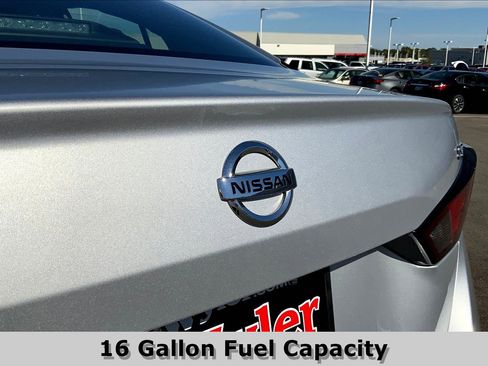 Used 2020 Nissan Altima 2.5 SR w/ Premium Package image 32