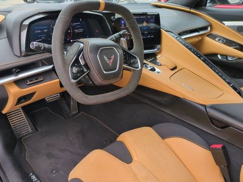 Used 2022 Chevrolet Corvette Stingray Premium Conv w/ Z51 Performance Package RWD image 16