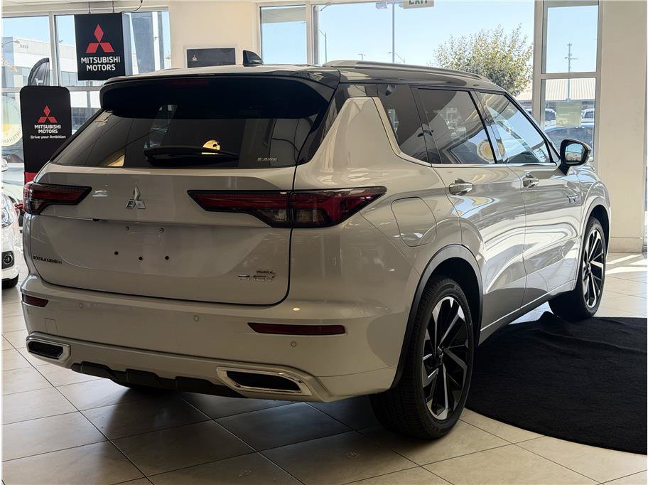 Used 2025 Mitsubishi Outlander SEL AWD/4WD image 5