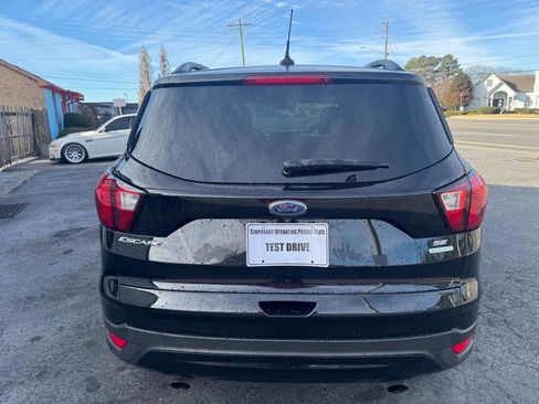 Used 2019 Ford Escape SE image 7