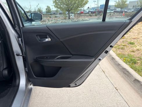 Used 2016 Honda Accord Sport image 21