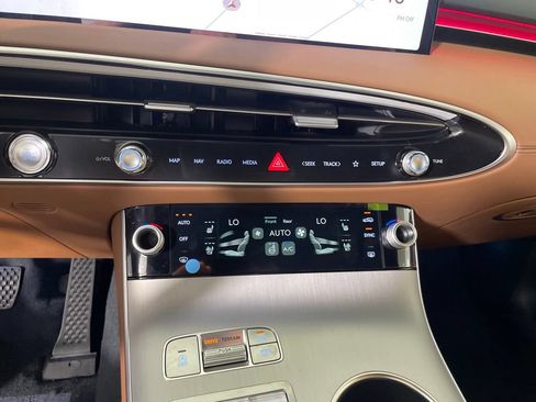 New 2026 Genesis GV70 2.5T Advanced AWD/4WD image 6