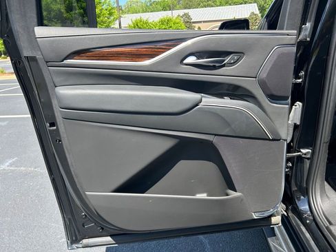 Used 2023 Cadillac Escalade ESV Premium Luxury image 58