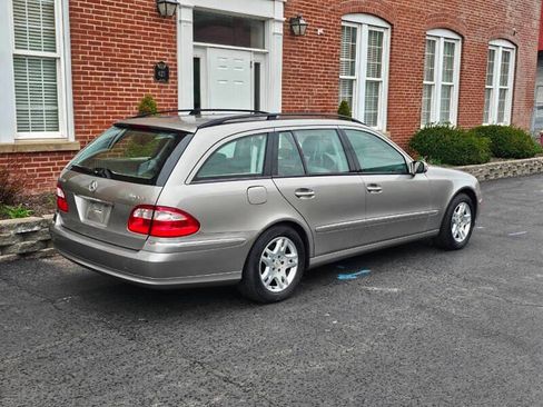 Used 2006 Mercedes-Benz E 350 4MATIC Wagon image 3