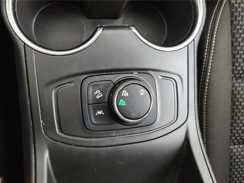 Used 2024 GMC Terrain SLE AWD/4WD image 27